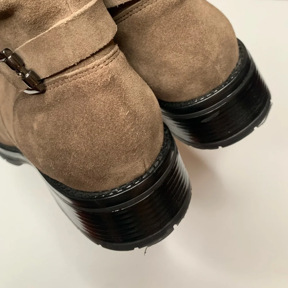 La Canadienne Gavan Suede Waterproof Boots - Picture 6 of 7